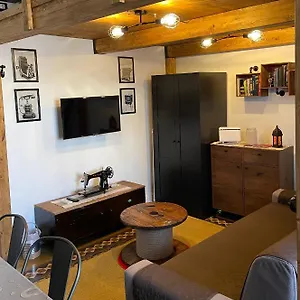  Apartamento Theroom
